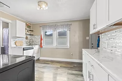 2352 S 79th St, West Allis, WI 53219 - Photo 15