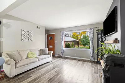 2352 S 79th St, West Allis, WI 53219 - Photo 3