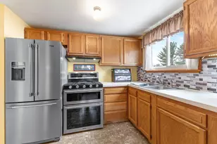 W7109 Dakota Ave, Springfield, WI 53964 - Photo 11