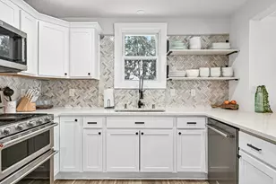 2201 Lakeshore Dr, Racine, WI 53139 - Photo 15