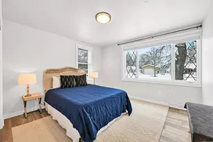 2201 Lakeshore Dr, Racine, WI 53139 - Photo 21