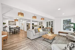 2201 Lakeshore Dr, Racine, WI 53139 - Photo 9