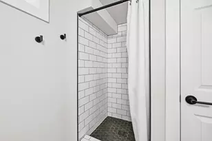 2201 Lakeshore Dr, Racine, WI 53139 - Photo 31