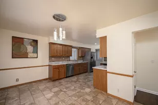 4640 W Brentwood Ct, Milwaukee, WI 53223 - Photo 17