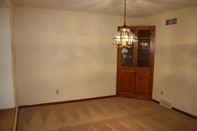 3427 E Elmwood Dr, Racine, WI 53405 - Photo 7