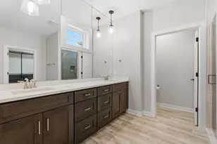 W229N3655 Sterling Ct, Pewaukee, WI 53072 - Photo 19