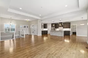 W229N3655 Sterling Ct, Pewaukee, WI 53072 - Photo 7