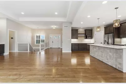 W229N3655  Sterling Ct, Pewaukee, WI 53072 - Photo 9