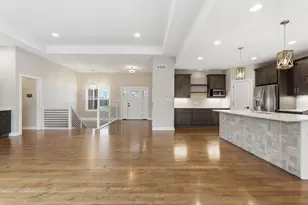 W229N3655 Sterling Ct, Pewaukee, WI 53072 - Photo 9