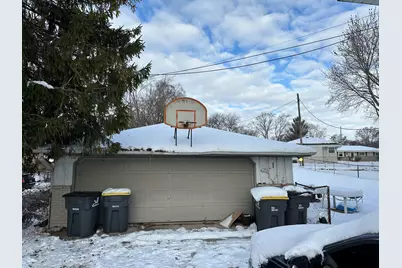 410  Dodie Dr #412, Waukesha, WI 53189 - Photo 5