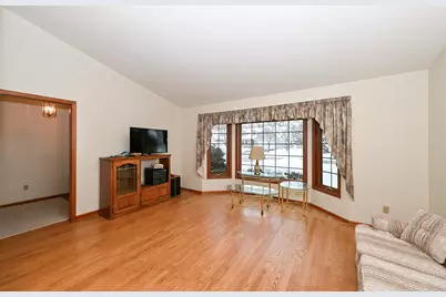 7713 W Terrace Dr, Franklin, WI 53132 - Photo 23