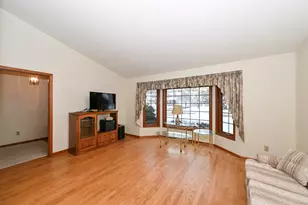 7713 W Terrace Dr, Franklin, WI 53132 - Photo 23