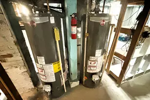 2043 S 81st St, West Allis, WI 53219 - Photo 43