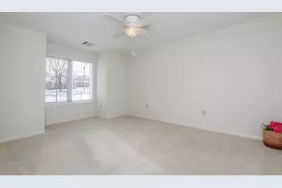 8782  Woodbridge Dr, Greendale, WI 53219 - Photo 11