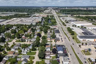 824 S 109th St, West Allis, WI 53214 - Photo 7