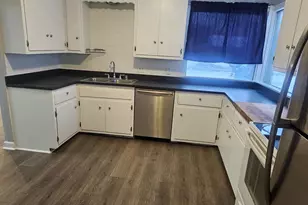 824 S 109th St, West Allis, WI 53214 - Photo 9