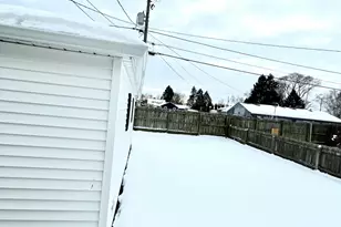 1531 Bryn Mawr Ave, Racine, WI 53403 - Photo 5