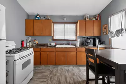 5818 N 72nd St, Milwaukee, WI 53218 - Photo 7