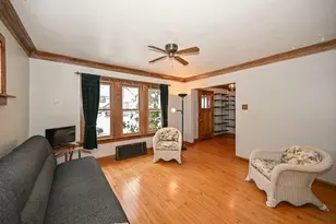 2824 S Lenox St, Milwaukee, WI 53207 - Photo 9