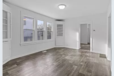 2409 N 21st St, Milwaukee, WI 53206 - Photo 9