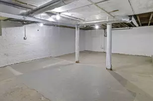 2409 N 21st St, Milwaukee, WI 53206 - Photo 33