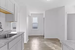 2409 N 21st St, Milwaukee, WI 53206 - Photo 7