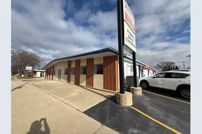 223 N Seymour St, Fond du Lac, WI 54935 - Photo 3