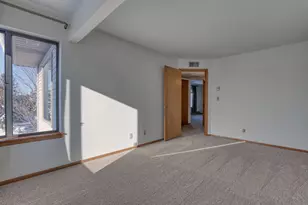 W176N9734 Riversbend Circle, Germantown, WI 53022 - Photo 7