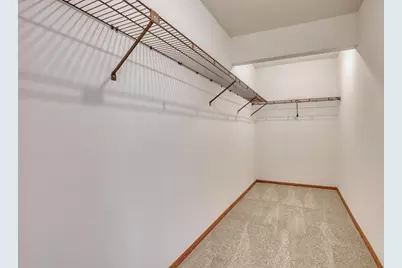 W176N9734  Riversbend Cir, Germantown, WI 53022 - Photo 9