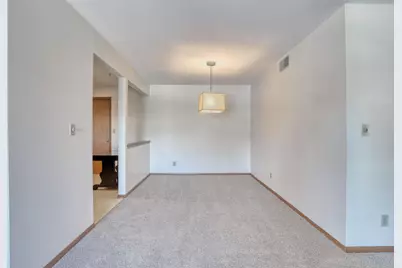 W176N9734  Riversbend Cir, Germantown, WI 53022 - Photo 15