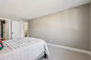 303 E Henry Clay St, Whitefish Bay, WI 53217 - Photo 21