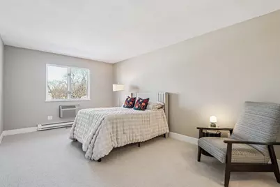 303 E Henry Clay St #306, Whitefish Bay, WI 53217 - Photo 11