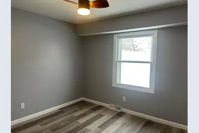 5934  Regency Hills Dr, Racine, WI 53406 - Photo 11