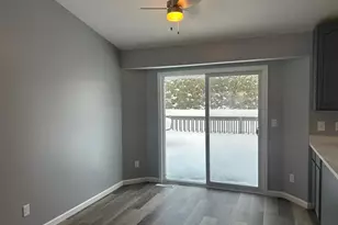 5934 Regency Hills Dr, Racine, WI 53406 - Photo 7