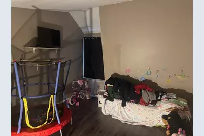 8877 N Swan Rd #B, Milwaukee, WI 53224 - Photo 11