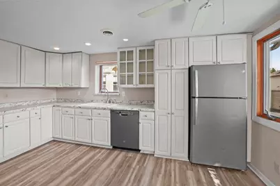 217 S Cross St #Lower, Oconomowoc, WI 53066 - Photo 11