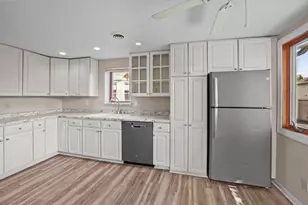 217 S Cross St, Oconomowoc, WI 53066 - Photo 11