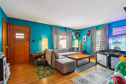 3781 S 21st St, Milwaukee, WI 53221 - Photo 9