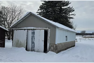 N8319  Airport Rd, Watertown, WI 53094 - Photo 11