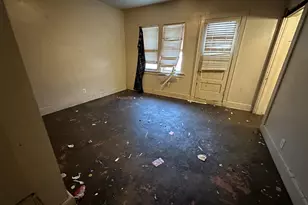 2463 N 22nd St, Milwaukee, WI 53206 - Photo 11