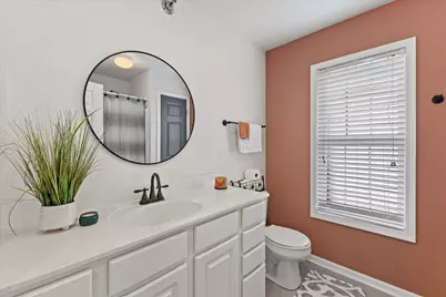 9285 S 51st St, Franklin, WI 53132 - Photo 19