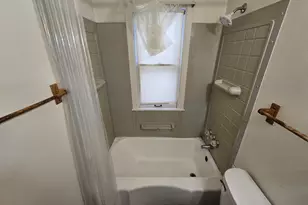 4123 W Good Hope Rd, Milwaukee, WI 53209 - Photo 15