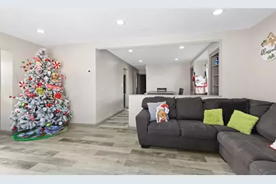 2839 S 46th St, Milwaukee, WI 53219 - Photo 17