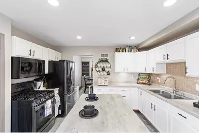 2839 S 46th St, Milwaukee, WI 53219 - Photo 3