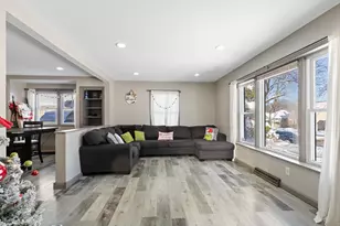 2839 S 46th St, Milwaukee, WI 53219 - Photo 15