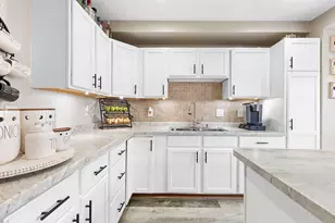 2839 S 46th St, Milwaukee, WI 53219 - Photo 7