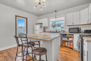 666 W 9th Ave, Oshkosh, WI 54902 - Photo 7