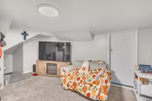 666 W 9th Ave, Oshkosh, WI 54902 - Photo 11