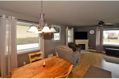 1036  Orchard St, Racine, WI 53405 - Photo 7