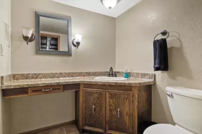 8100 W Imperial Dr, Franklin, WI 53132 - Photo 19